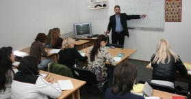 مدارس اللغة العربية الأسبوعية في أوكرانيا.. تعريف بالإسلام وملاذ حصانة للهوية